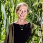 Denna bild har ett alt-attribut som är tomt. Dess filnamn är Elisabet-Manfred-300x300-1-150x150.jpeg